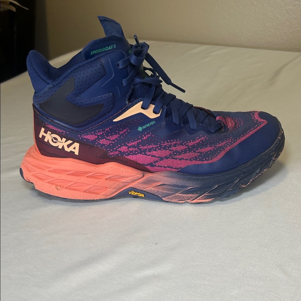 Hoka One One SpeedGoat 5 Gore Tex Trail Running Sneakers Womens Size 7.5B